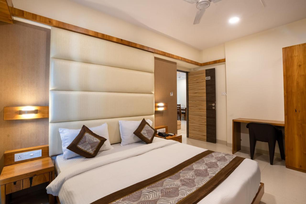 Home2 Suites And Service Apartments, Mumbai Airport Bagian luar foto