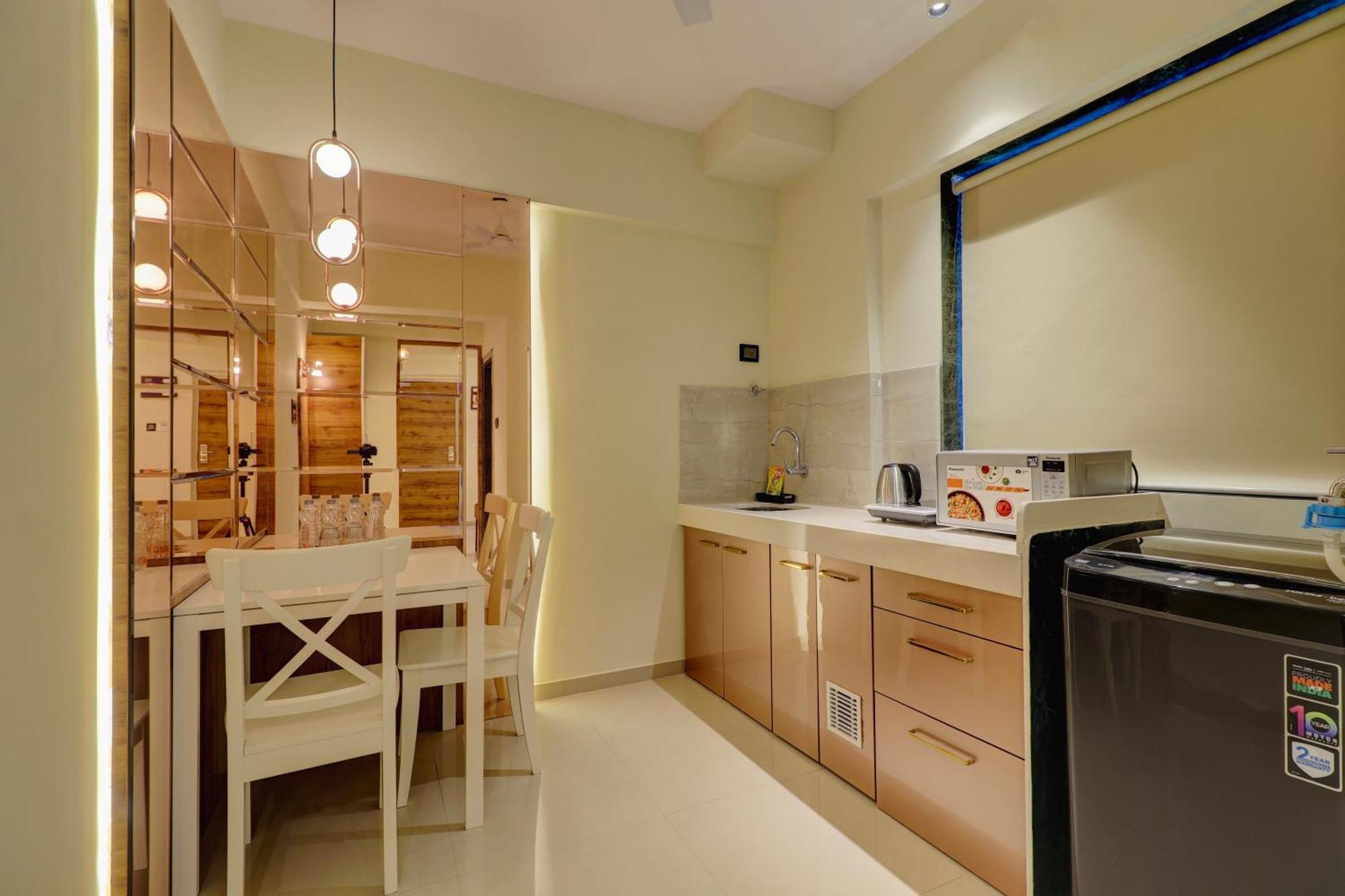 Home2 Suites And Service Apartments, Mumbai Airport Bagian luar foto