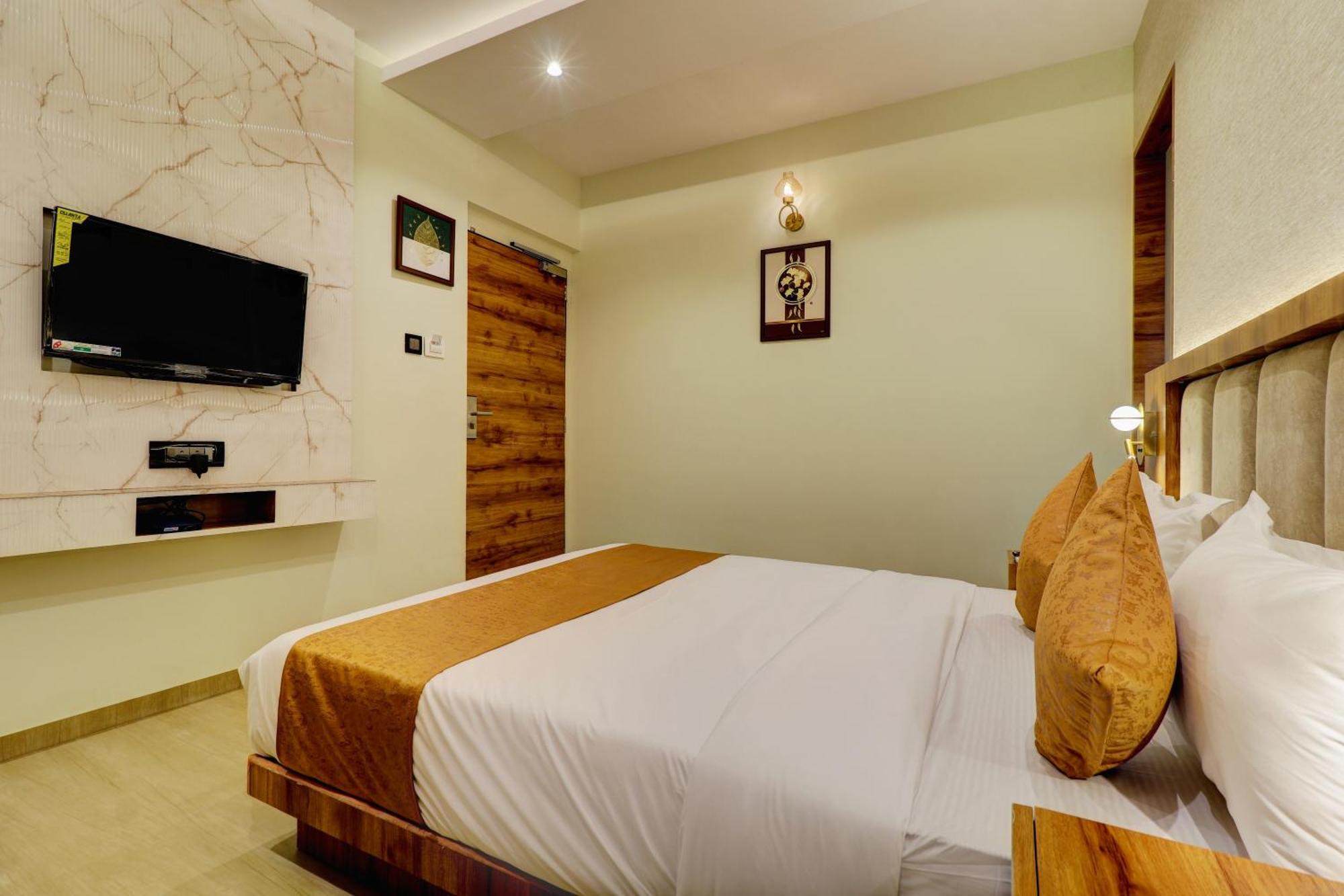 Home2 Suites And Service Apartments, Mumbai Airport Bagian luar foto